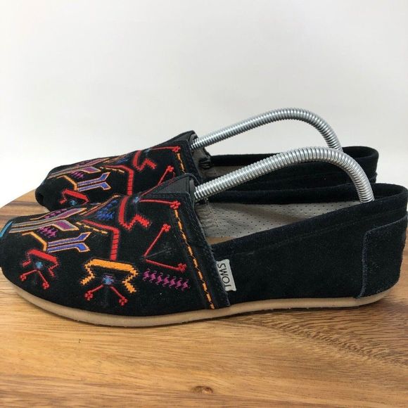 EUC Toms Black Aztec Embroidered Colorful Slip On Shoes Womens Size 10 - Picture 3 of 8